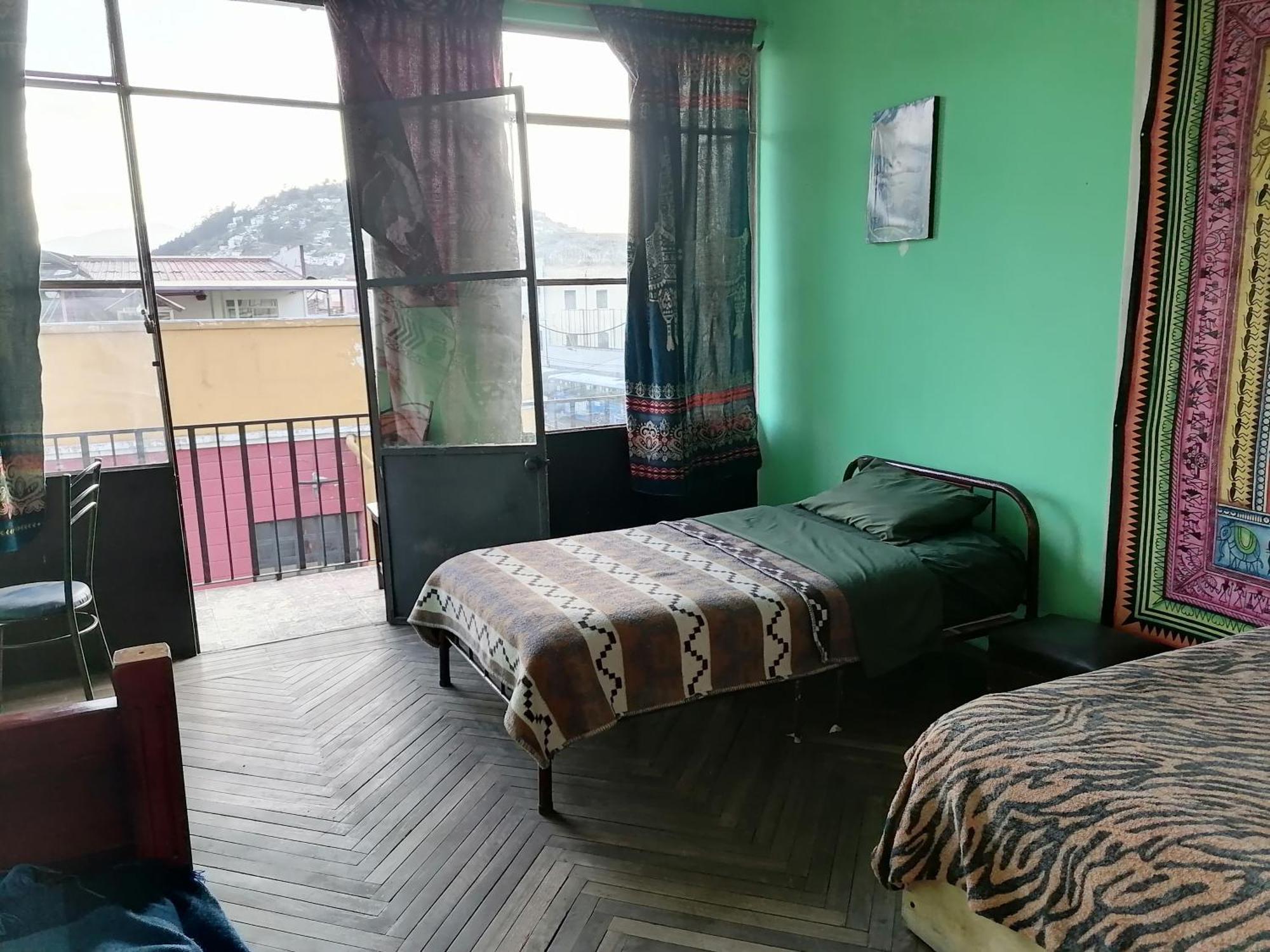 Latinos Brothers House Quito Quarto foto